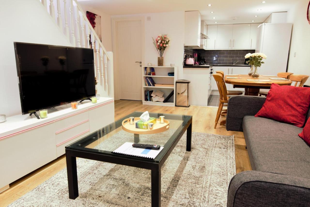 Stylish 2 Bedroom Apartment In The Heart Of Greenwich Londen Buitenkant foto